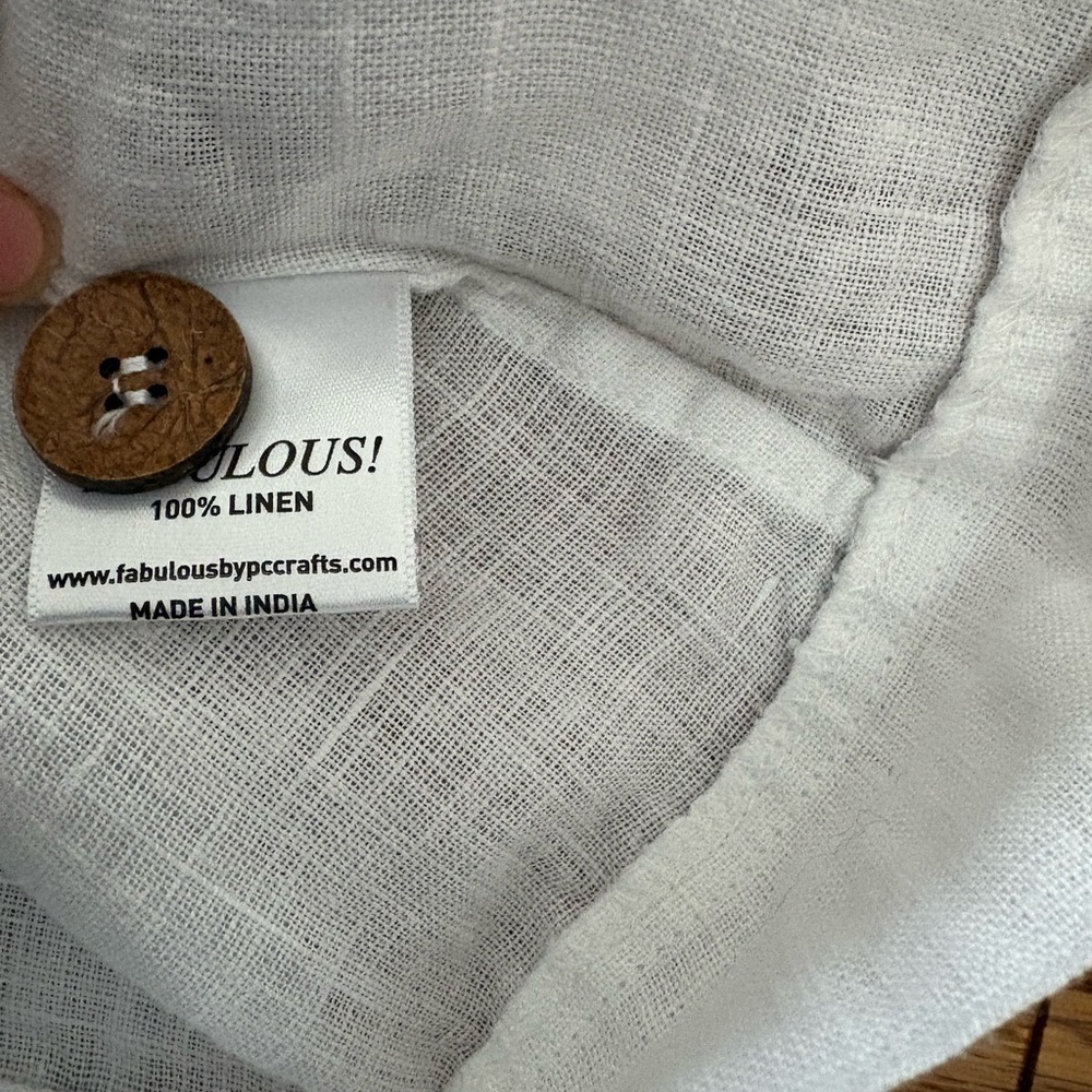 Fabulous New York White Button-Up Linen Cardigan - Picture 5 of 9